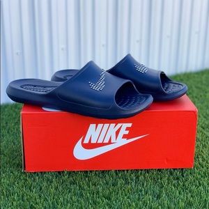 🚫SOLD OUT 🚫Nike Victori One - Beach and shower slides
